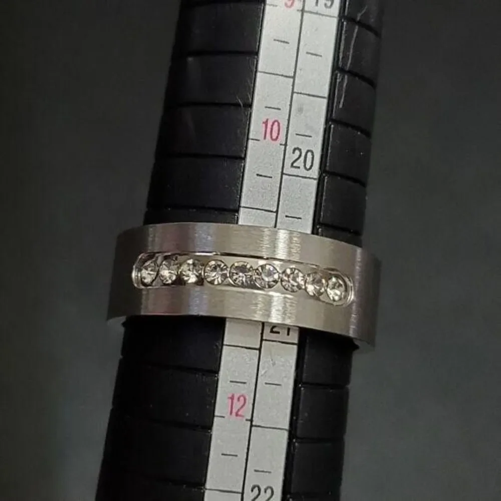 Stainless steel ring with rhinestones size 11